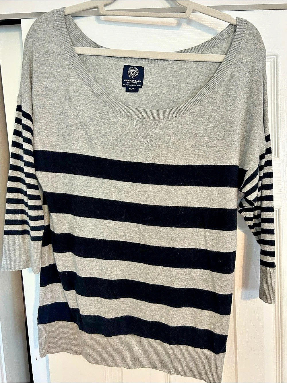 American Eagle Outfitters Striped Scoop Neck Gray & Black Size Medium Like New